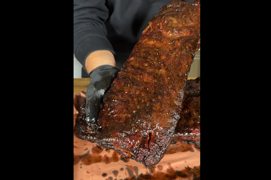 Video: Carnitas Style Smoked Spare Ribs with The Flat Top King