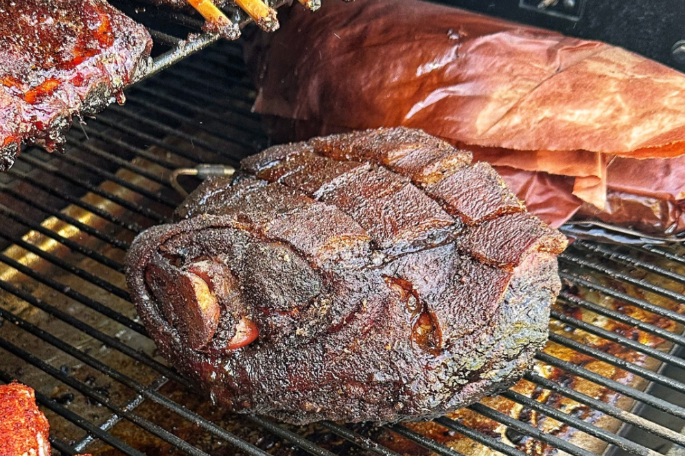 Smoking the Ultimate Pulled Pork like a Pitmaster