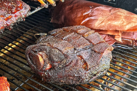 Smoking the Ultimate Pulled Pork like a Pitmaster