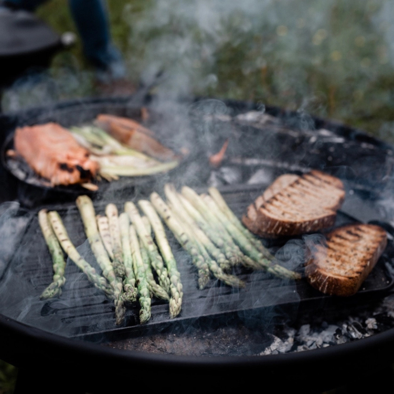 21" Reversible Cast Iron Griddle by Barebones