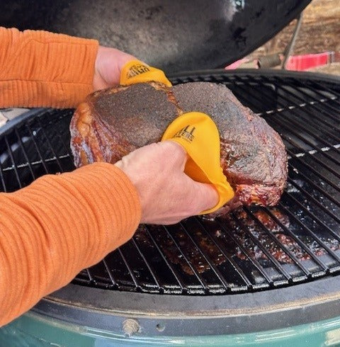 Grill Masters Club Silicone BBQ Pinch Mitts (Safe up to 446°F)