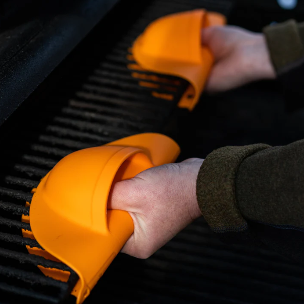 Midnight Smoker Bundle: LED Tongs & Spatula + Grill Light + Grill Mitts