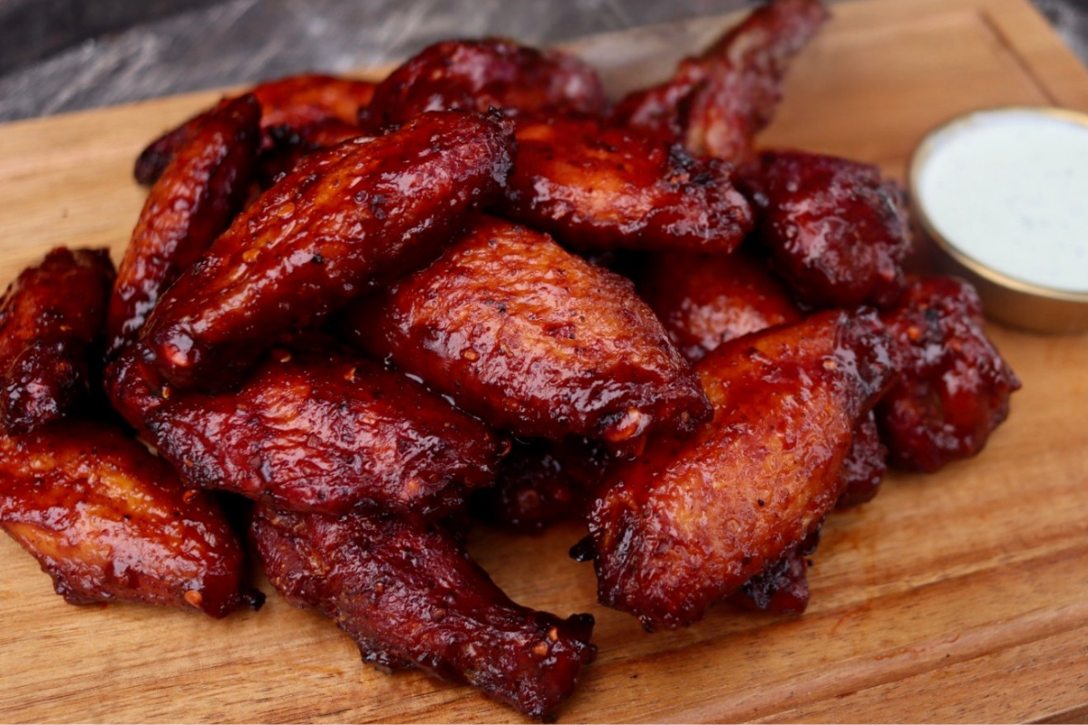 Be My Wingman Grill Box - Complete With Wing Sauces, Rubs, Tool & Recipes